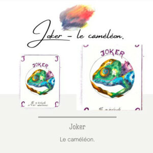 Un caméléon sur une carte joker.