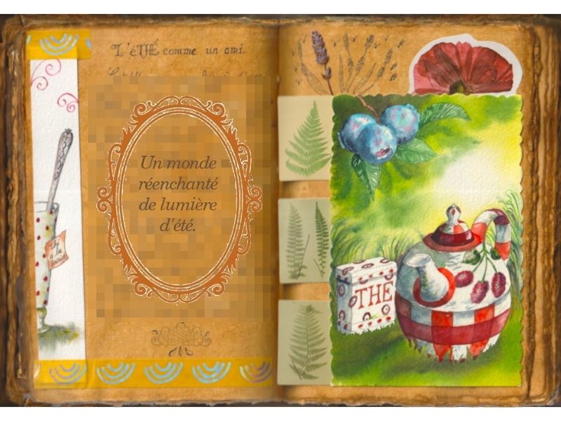 Une théière peinte de carreaux rouges et de framboises est posée dans l'herbe d'été. Une boîte à thé à pois rouges est à côté. Aquarelle dans un grimoire.